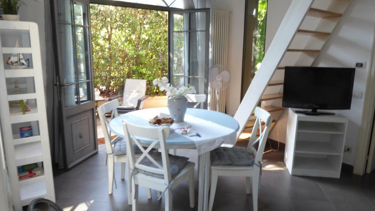 Il Liberty Di Emilia Villa Мондело Екстериор снимка